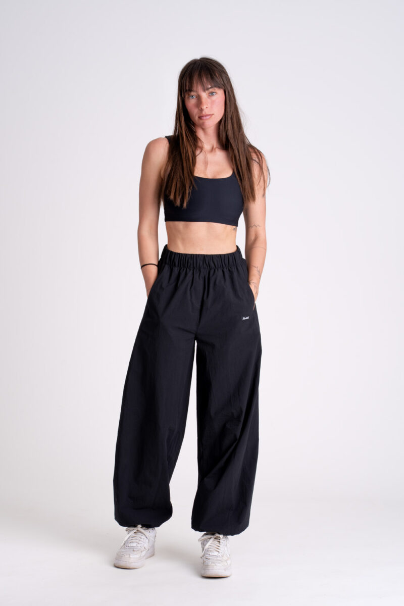 Parachute nohavice - Mamba